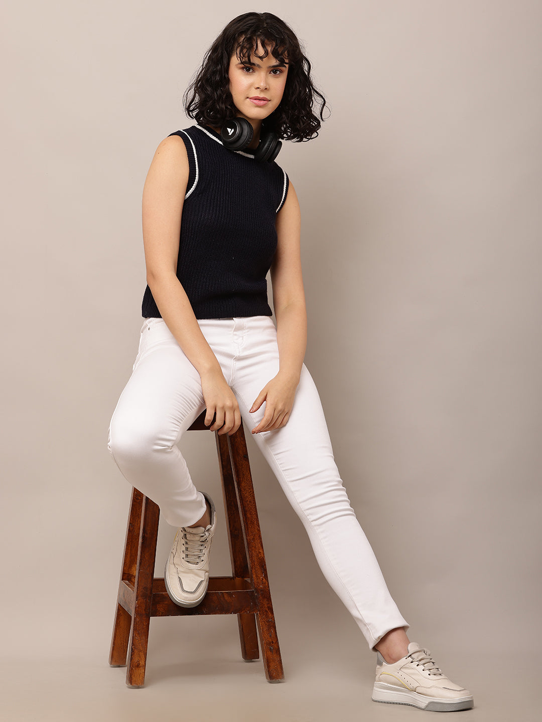 Women Dark Blue Round Neck Sleeveless Vest