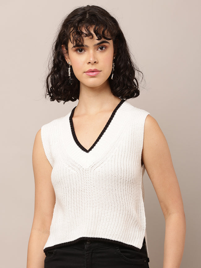 Women White V-Neck Sleeveless Sweater Vest
