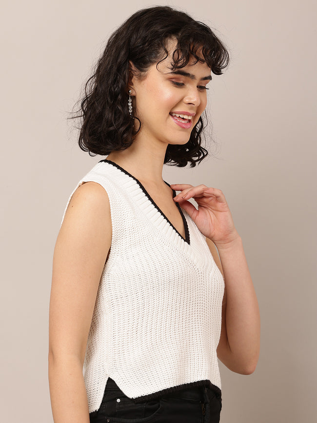 Women White V-Neck Sleeveless Sweater Vest
