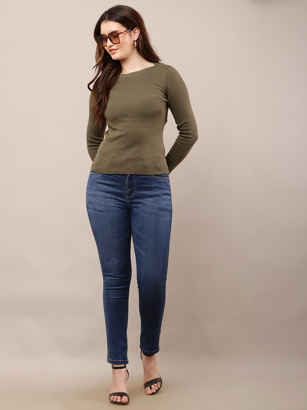 Women Green Round Neck Full Sleeve Sweater
