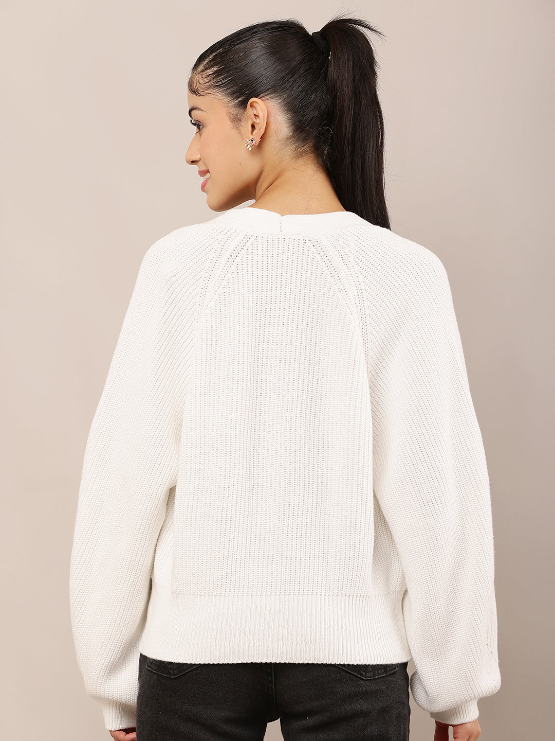 Women White V-Neck Knit Cardigan with Sleeves
