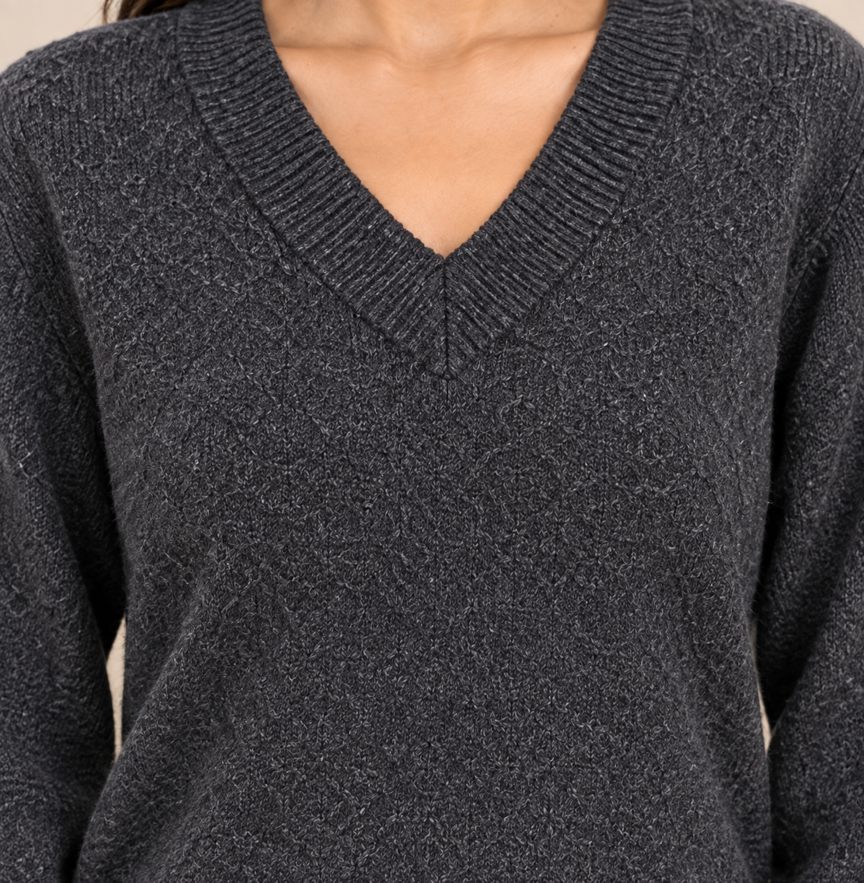 Women Grey V-Neck Knitted Sweater