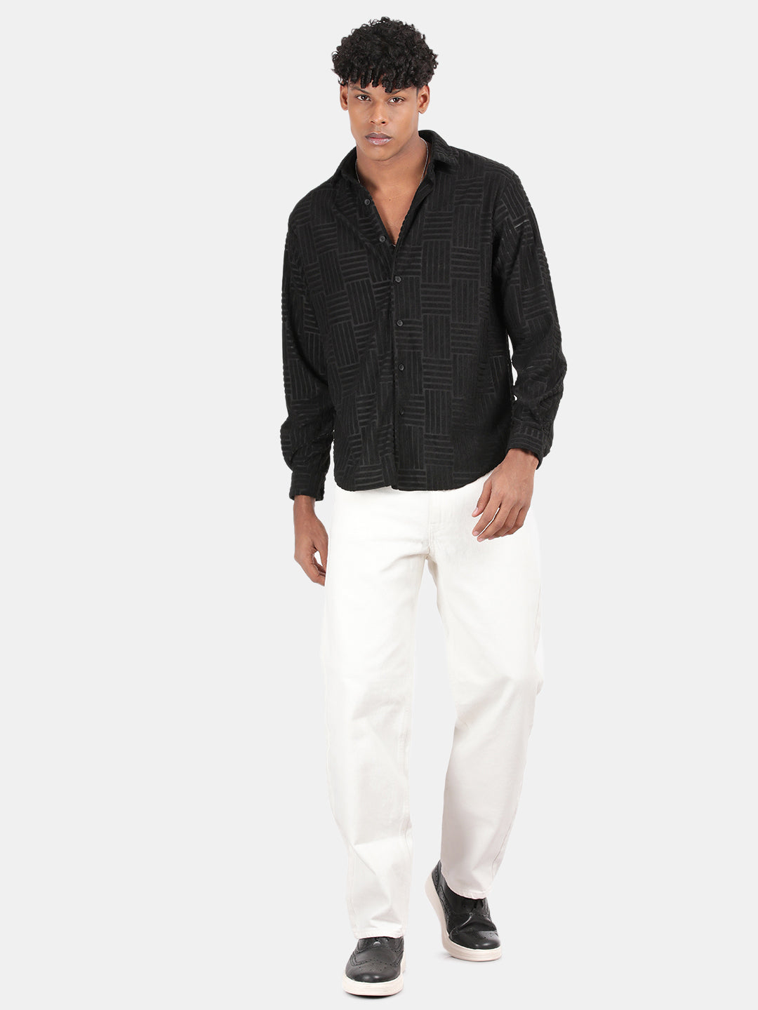 Men Black Slim Fit Spread Collar Full Sleeve Casual Shirt