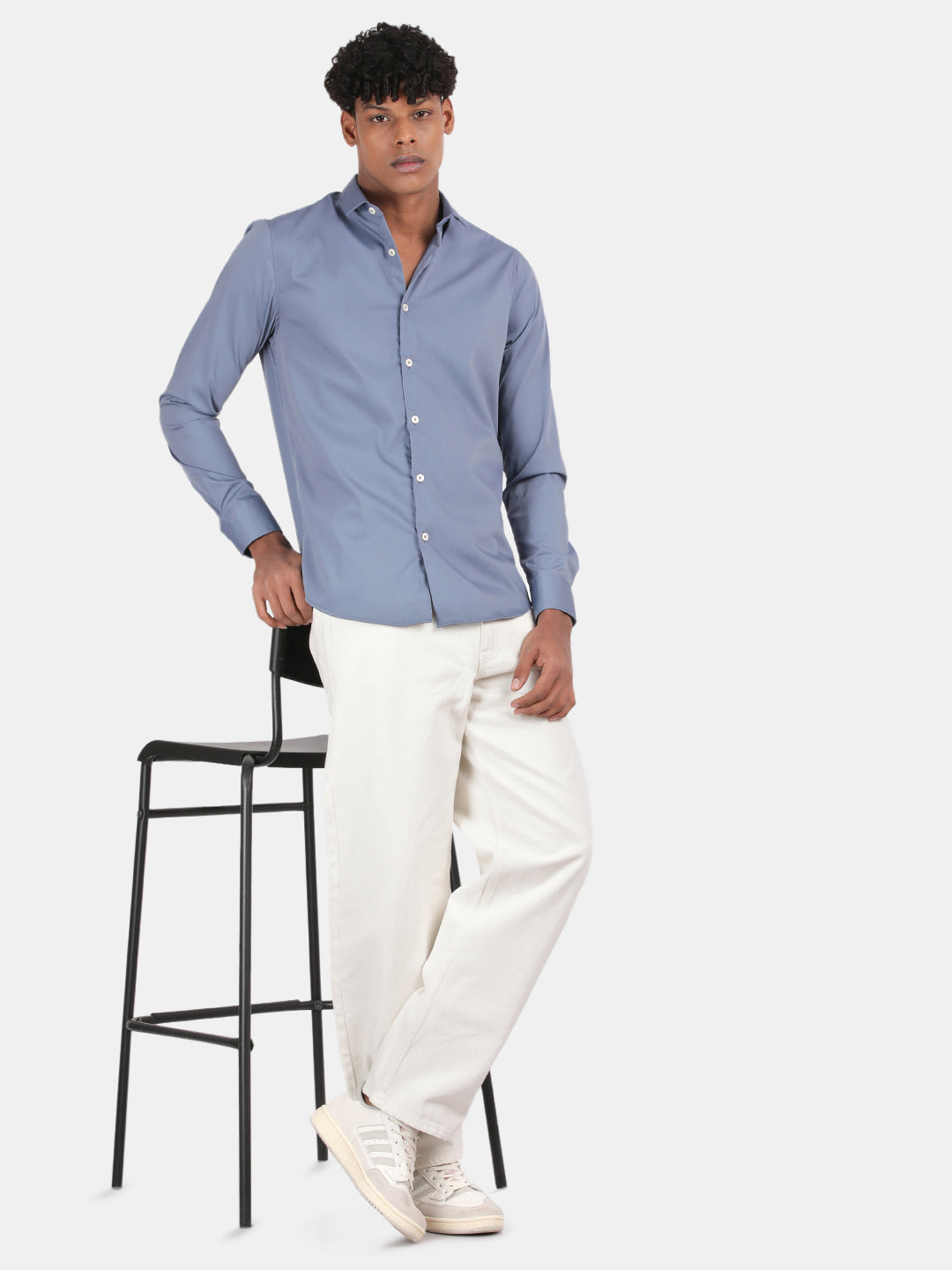 Men Blue Slim Fit Spread Collar Full Sleeve Casual Shirt