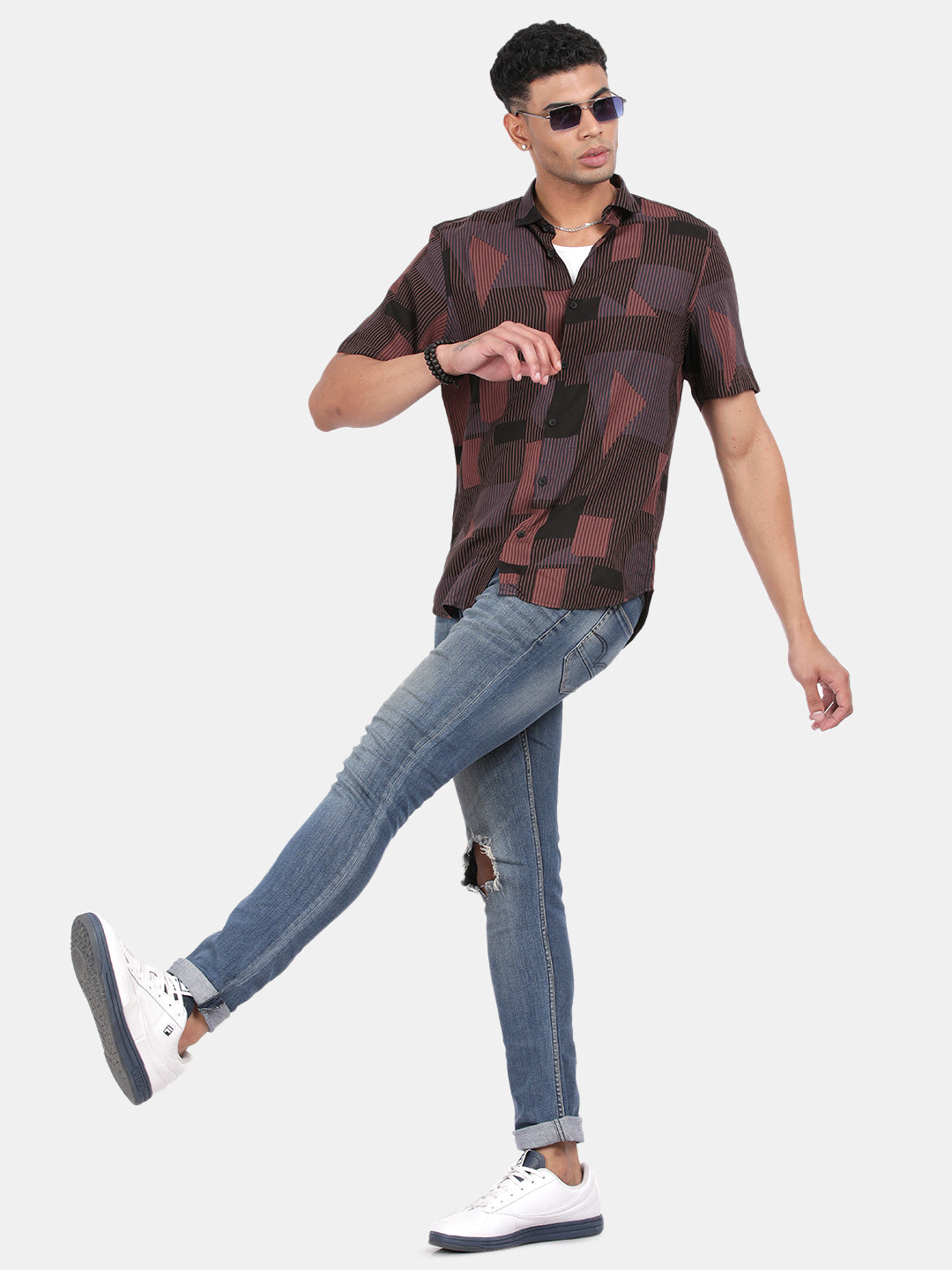 Men Maroon Slim Fit Spread Collar Half Sleeve Casual Shirt