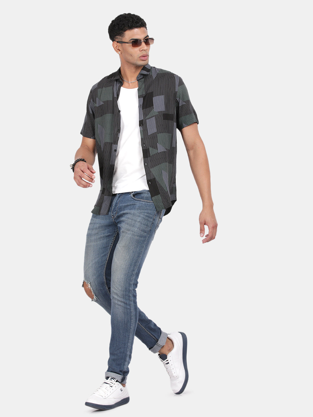 Men Black Slim Fit Spread Collar Half Sleeve Casual Shirt