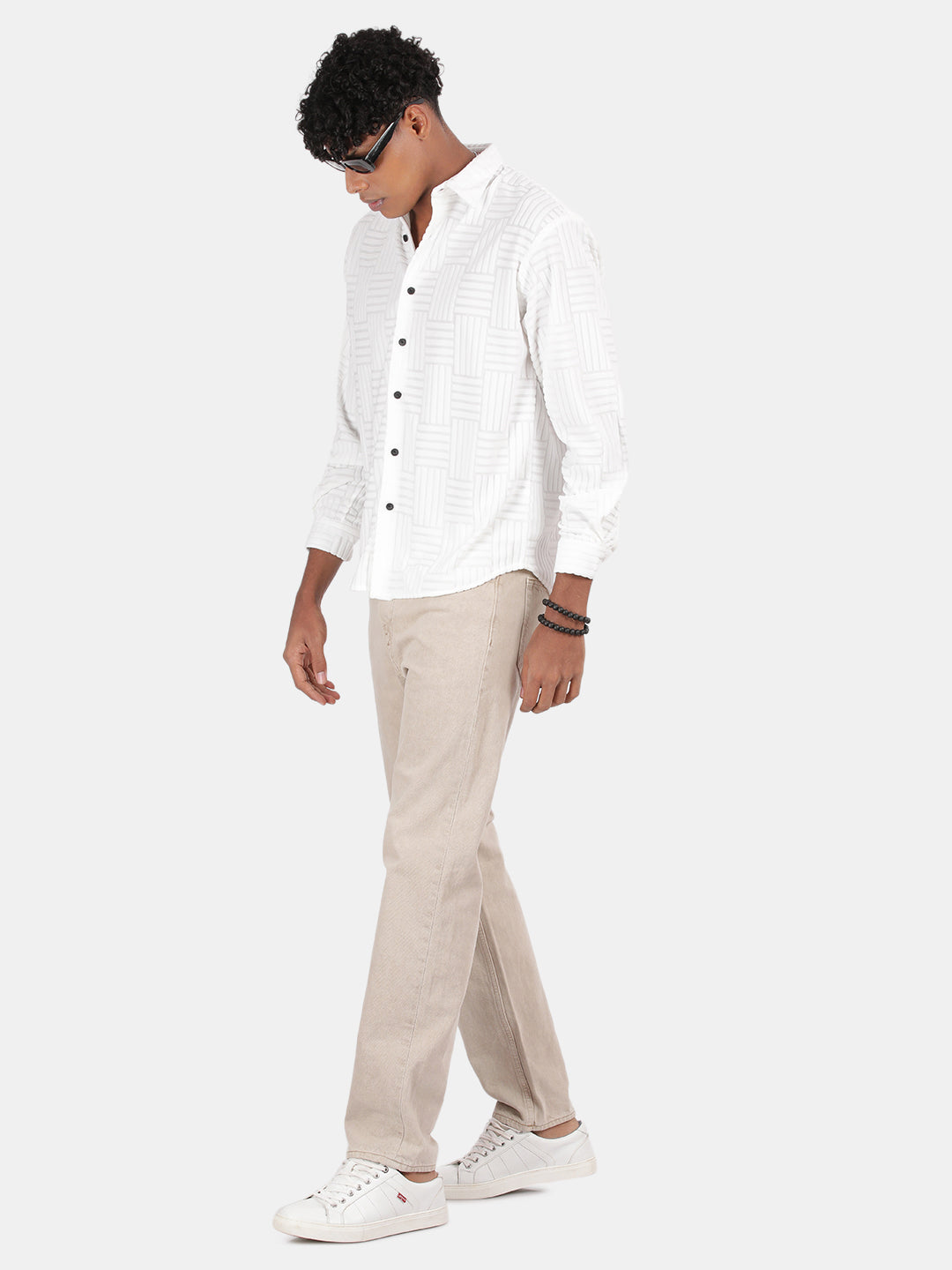 Men White Slim Fit Spread Collar Full Sleeve Casual Shirt