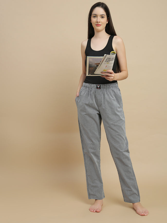 Women Black & White Micro Checked Cotton Pyjamas