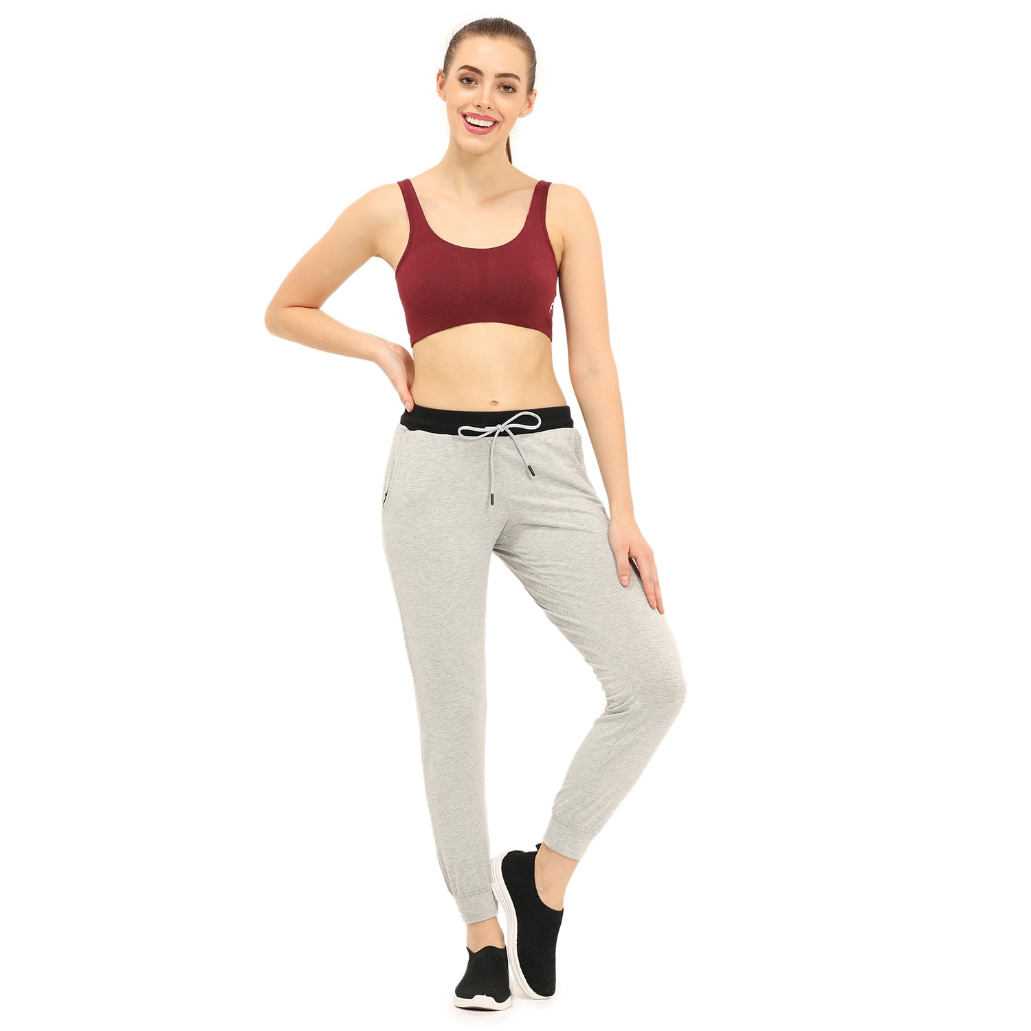Non-padded Non-wired Full Coverage Slip-on Moulded Double Layered Sports Bra