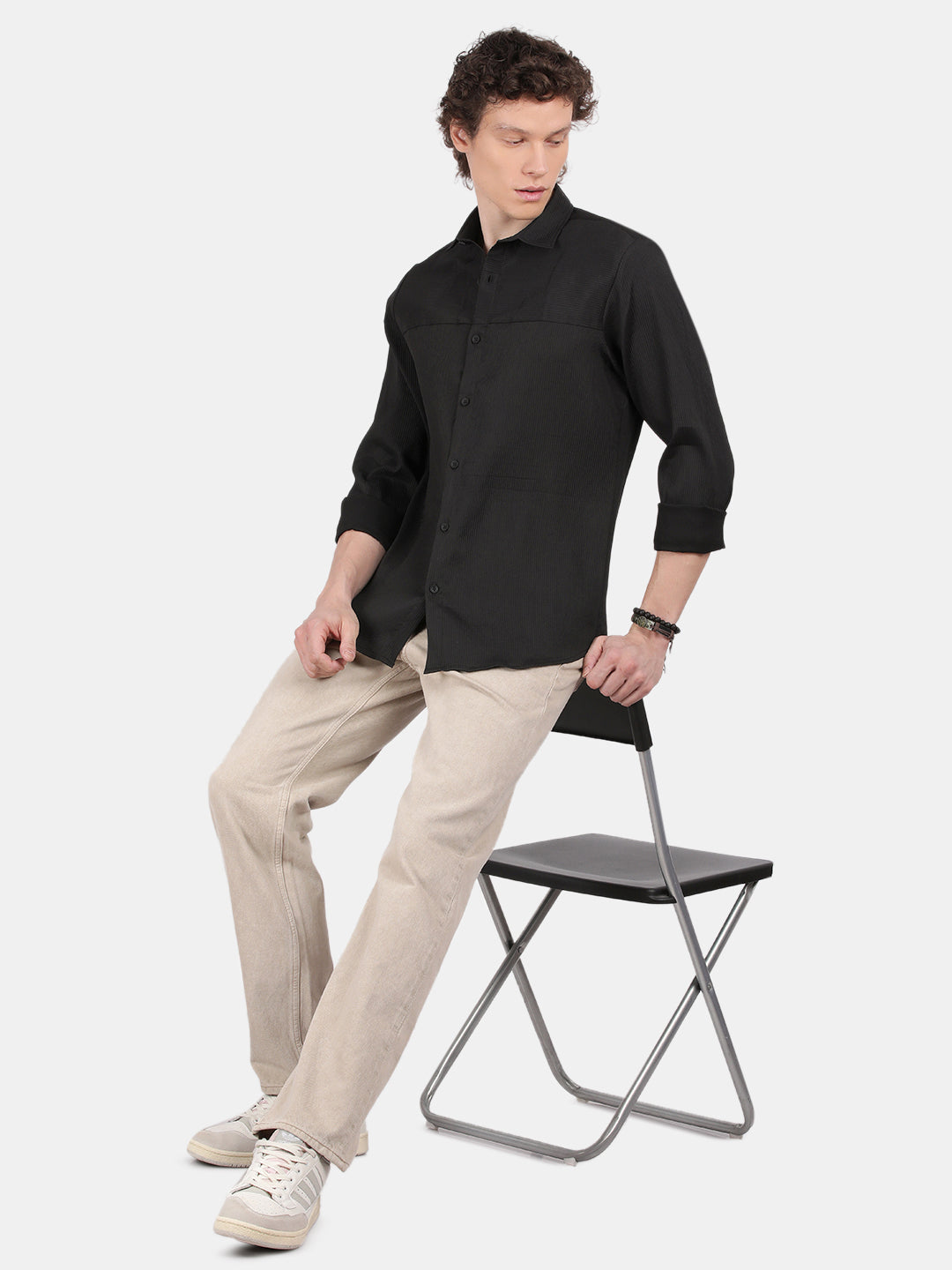 Men Black Slim Fit Spread Collar Full Sleeve Casual Shirt
