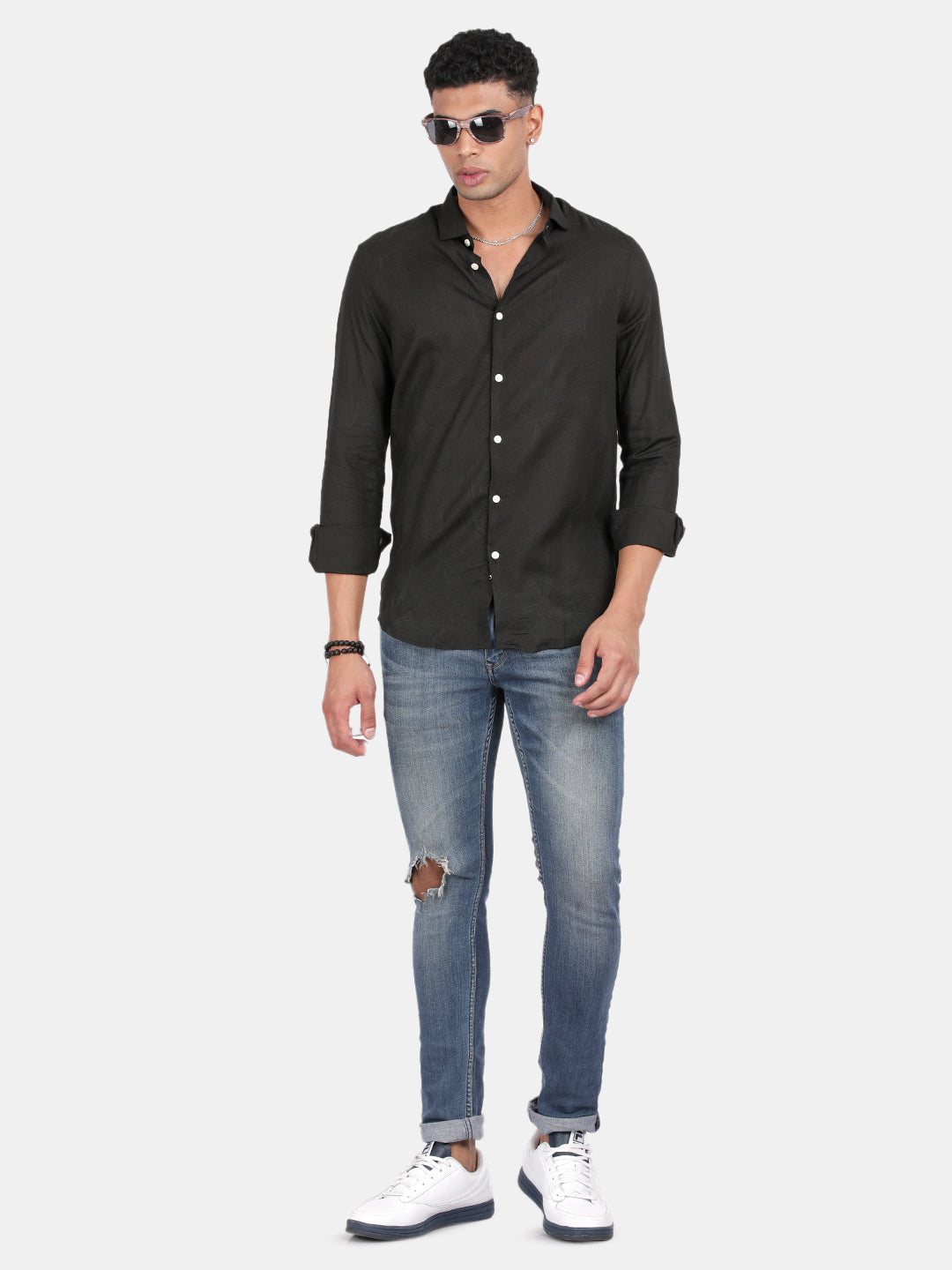 Men Black Slim Fit Spread Collar Full Sleeve Casual Shirt