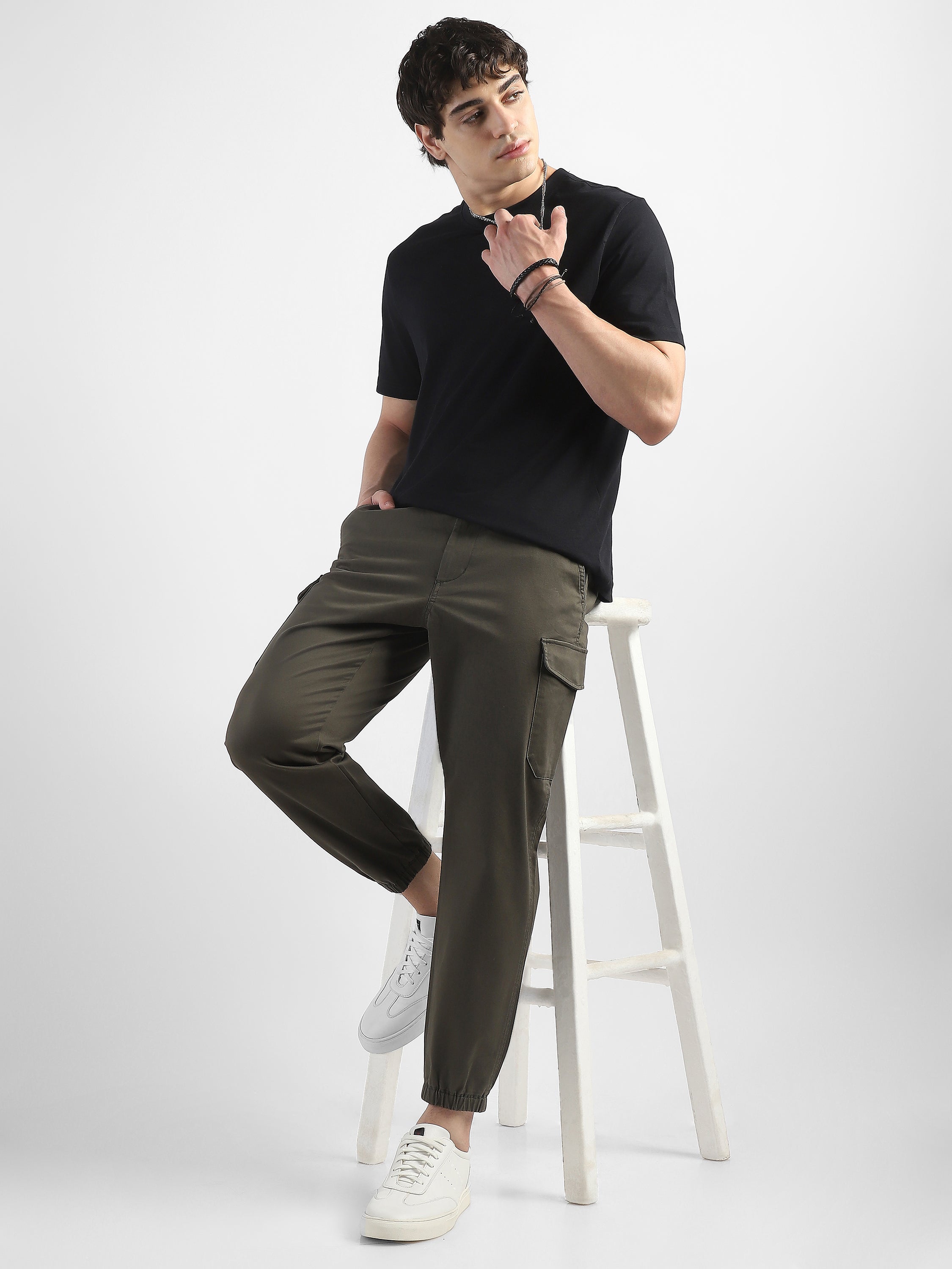Men Cotton Blend Olive Cargo Pants with 6 Pockets