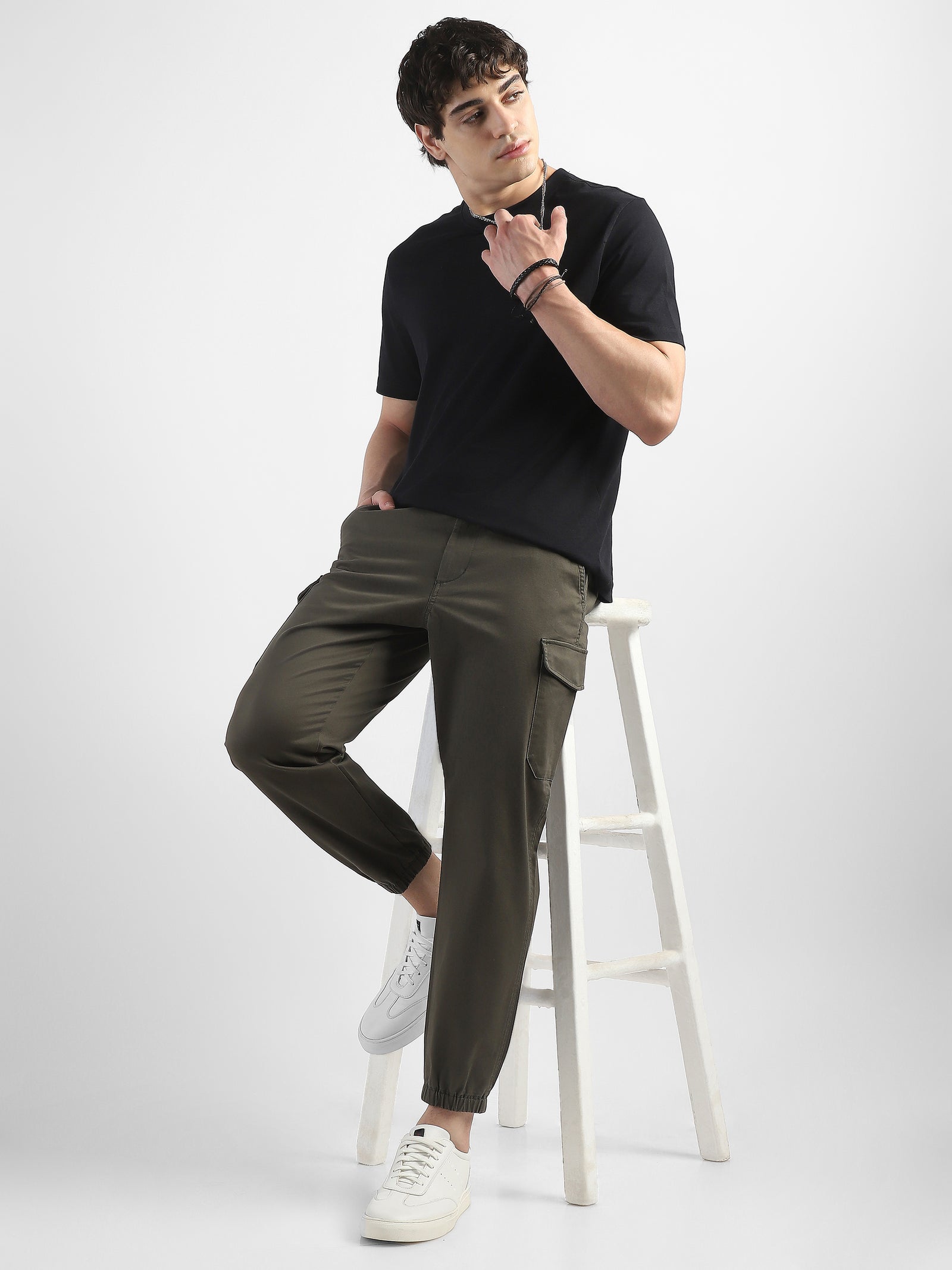 Men Cotton Blend Olive Cargo Pants with 6 Pockets