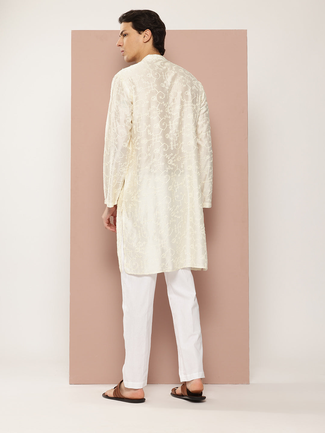 Men Off White Embroidered Chanderi Silk Kurta