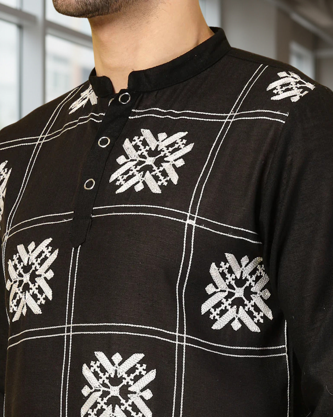 Men Black Embroidered Kurta