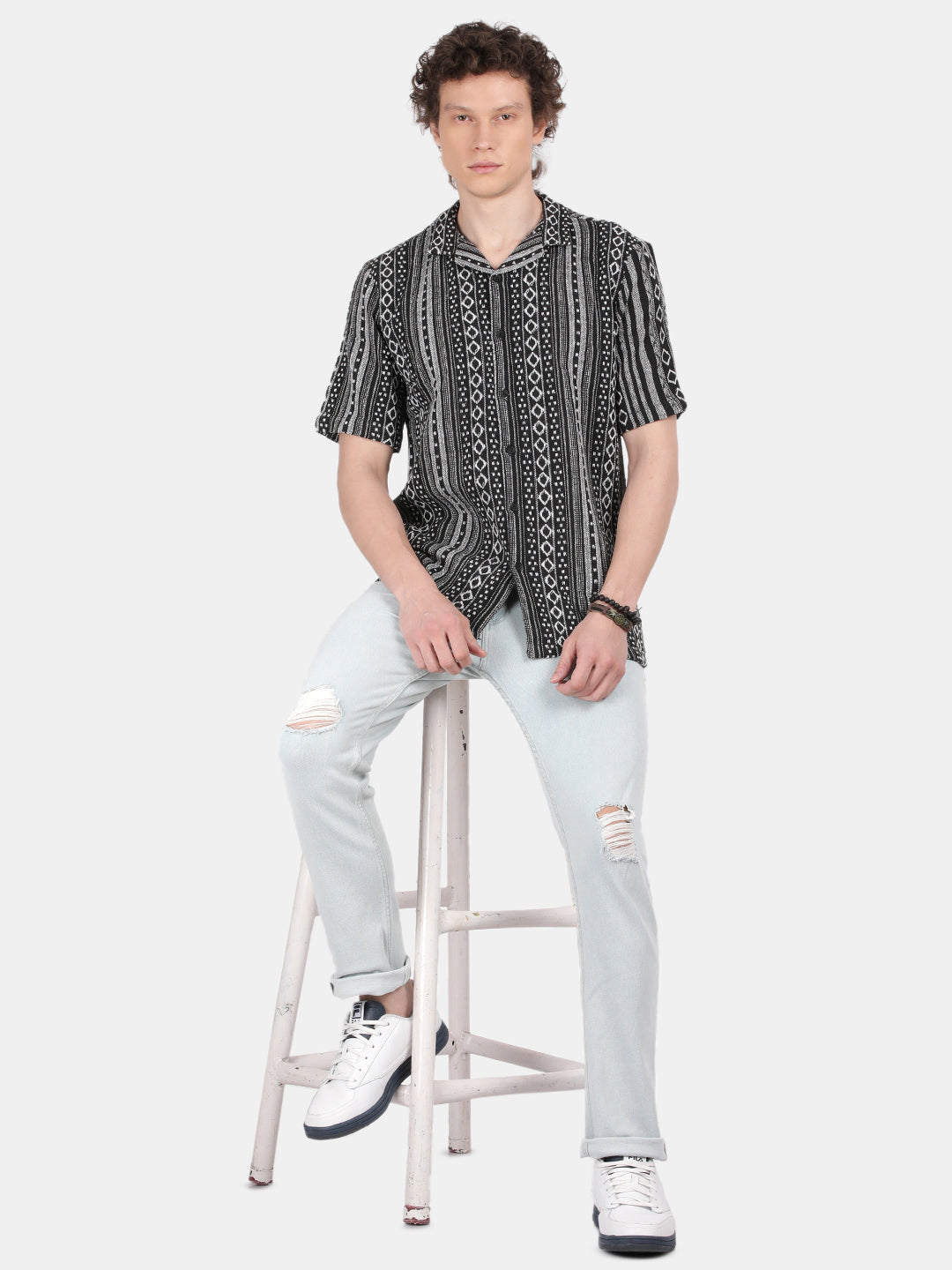 Men Black Slim Fit Spread Collar Half Sleeve Casual Shirt