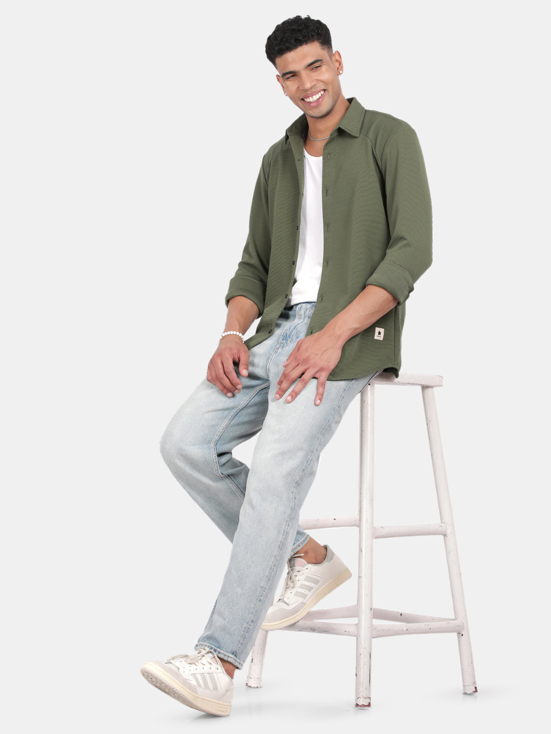 Men Olive Slim Fit Spread Collar Full Sleeve Casual Shirt