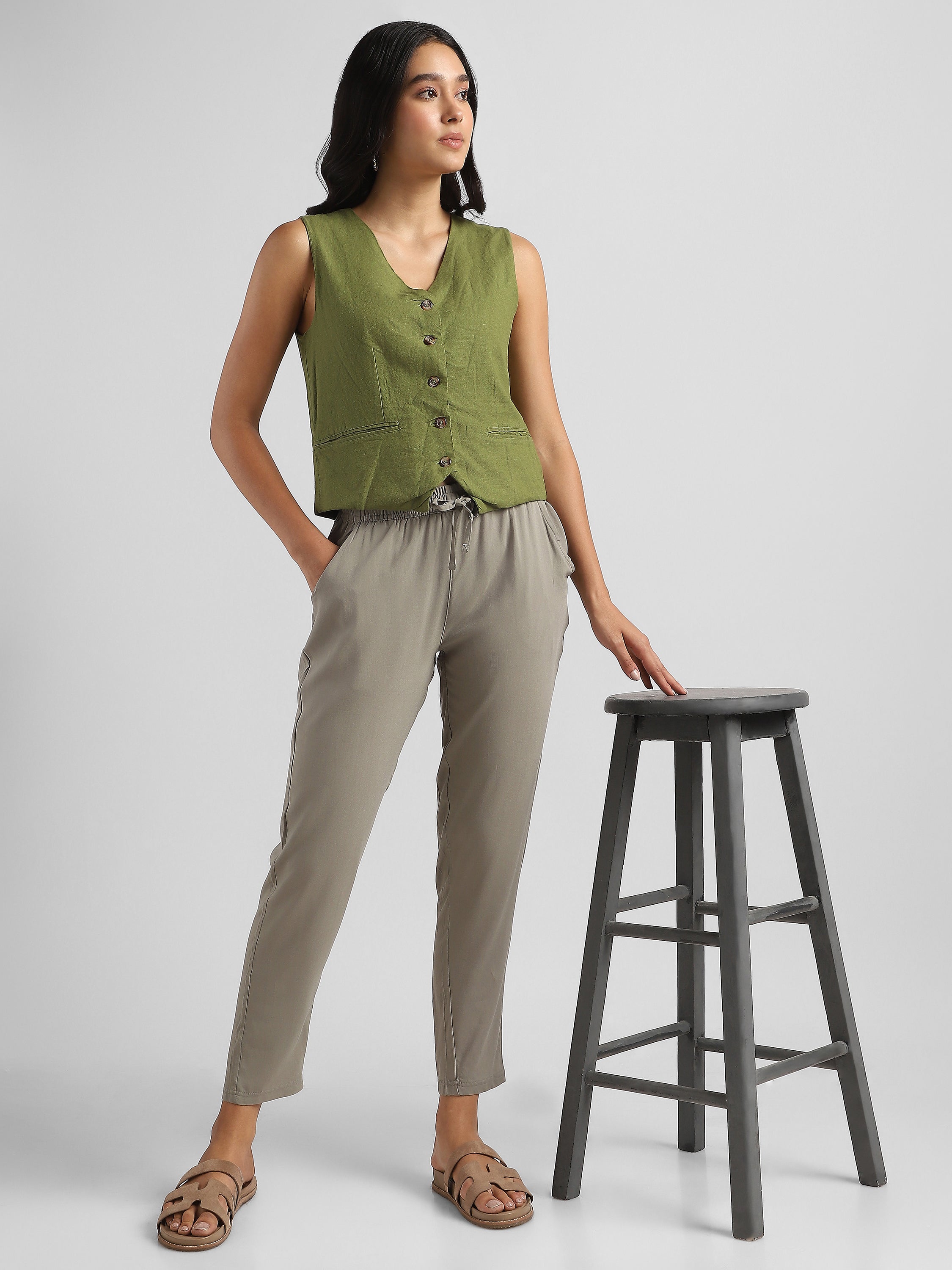 Women Olive Straight fit pants