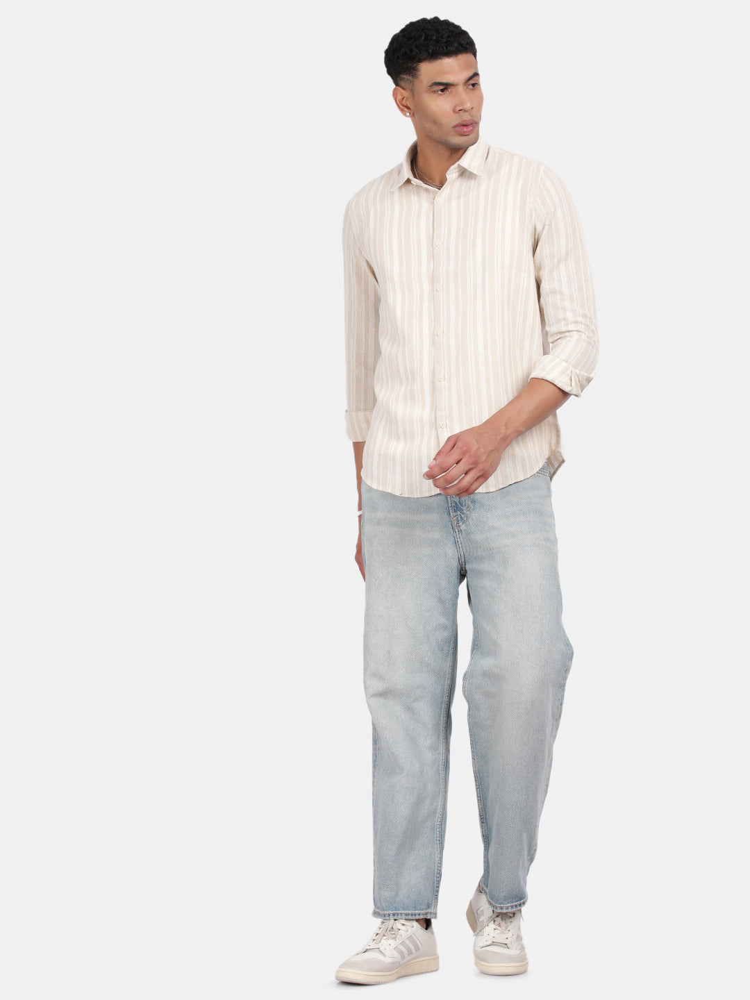 Men Cream Slim Fit Spread Collar Full Sleeve Casual Shirt