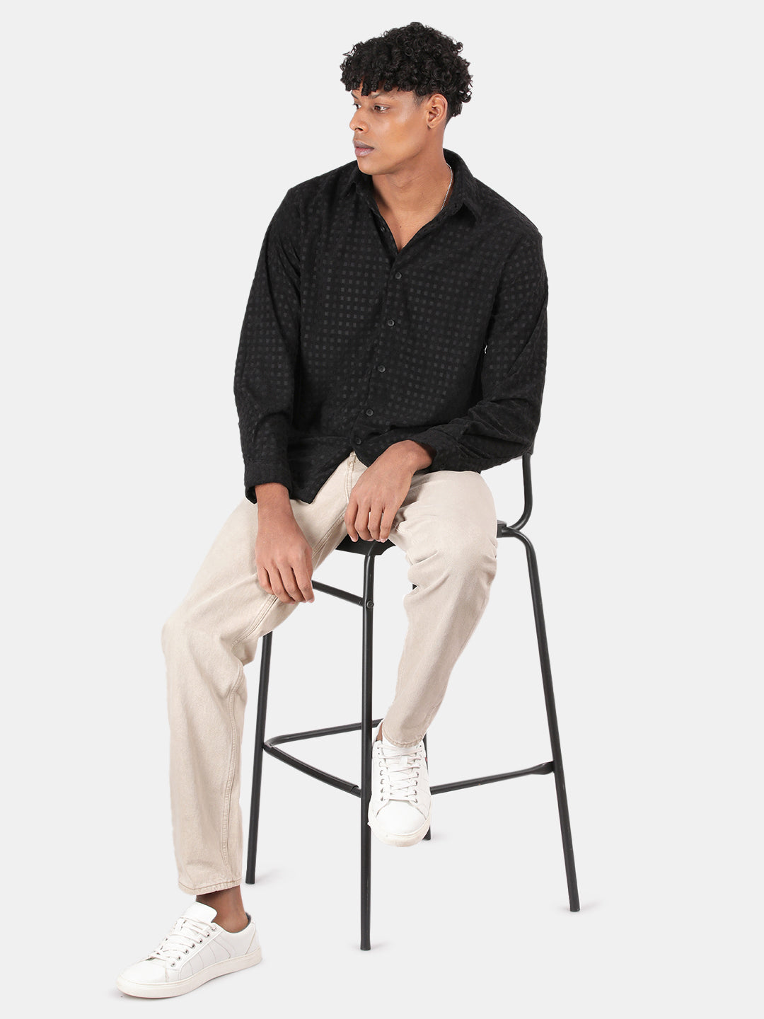 Men Black Slim Fit Spread Collar Full Sleeve Casual Shirt