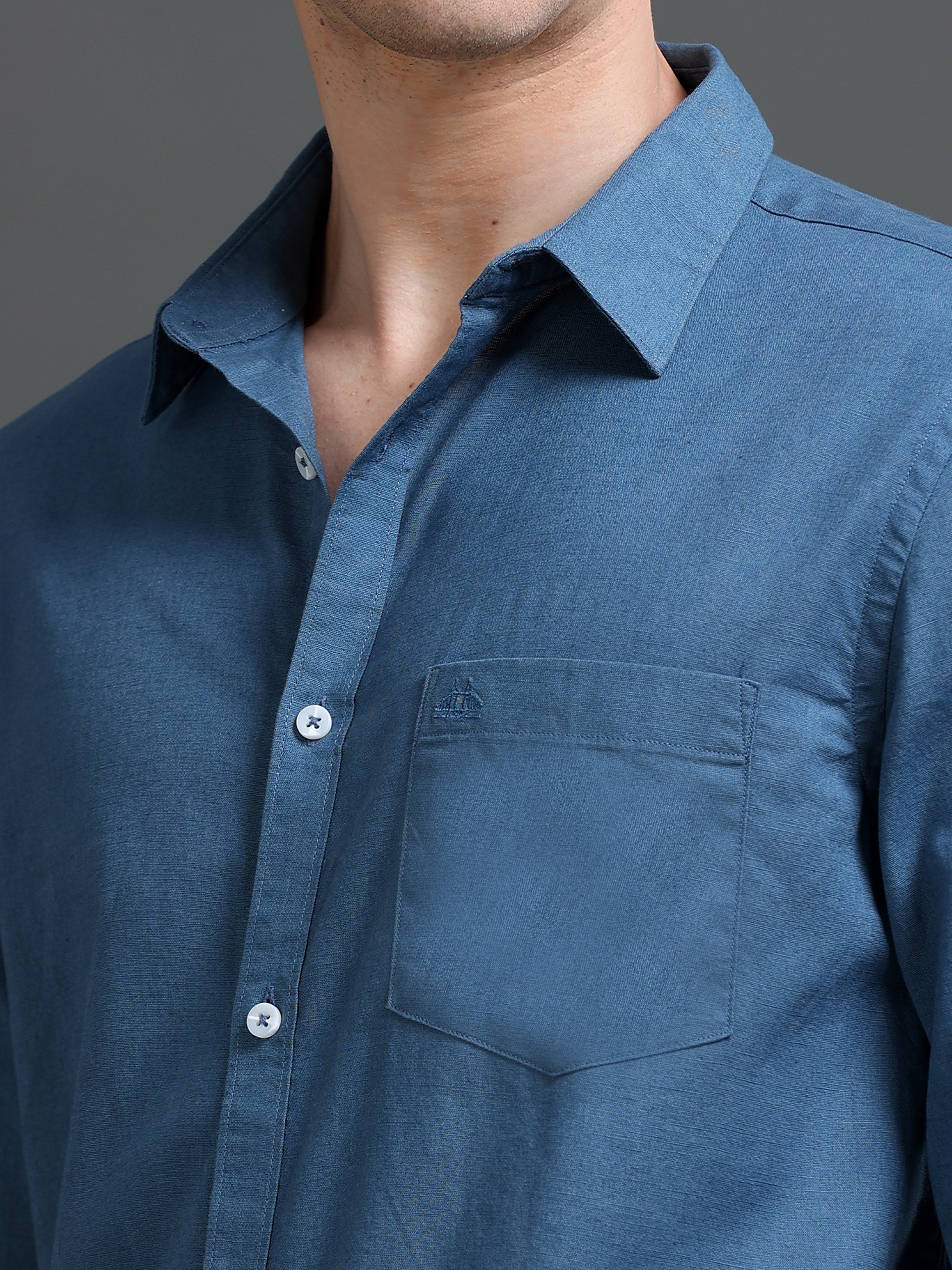 Men Blue Slub Solid Shirt