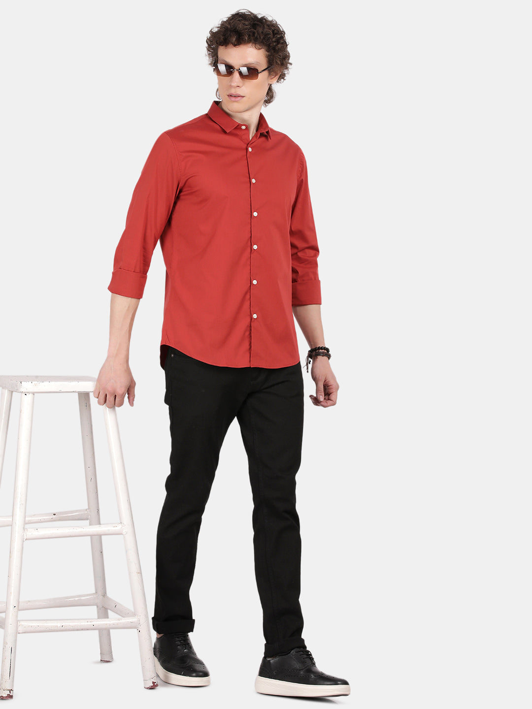 Men Red Slim Fit Spread Collar Full Sleeve Casual Shirt