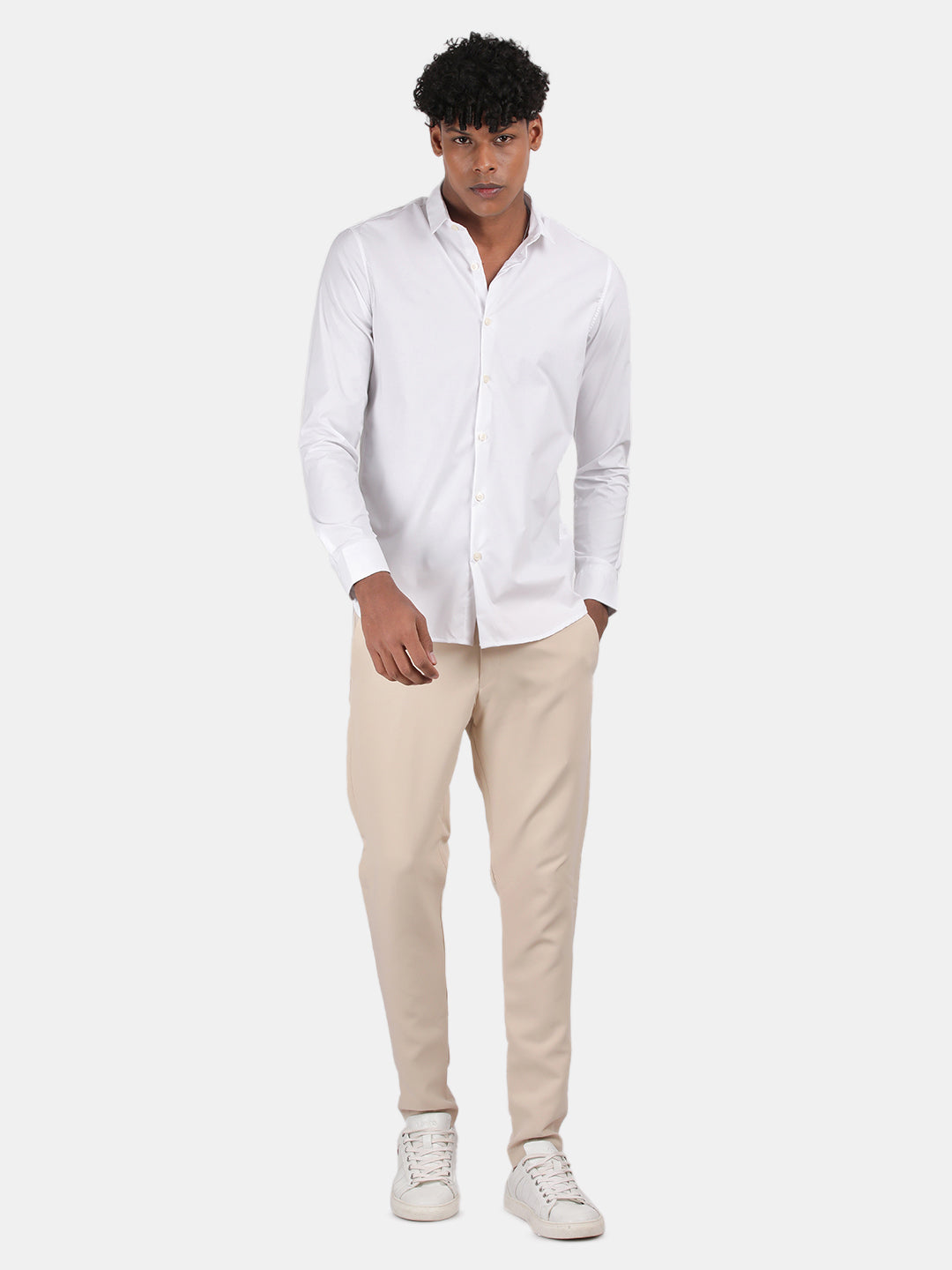 Men White Slim Fit Spread Collar Full Sleeve Casual Shirt