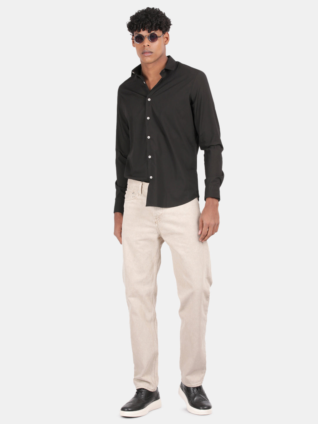 Men Black Slim Fit Spread Collar Full Sleeve Casual Shirt