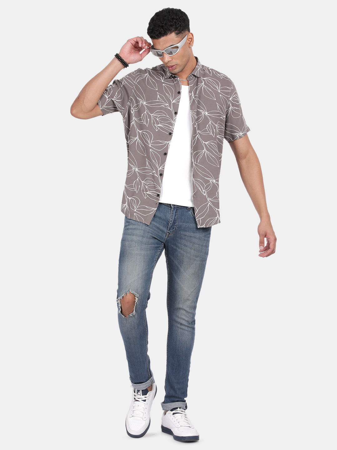 Men Light grey Slim Fit Spread Collar Half Sleeve Casual Shirt
