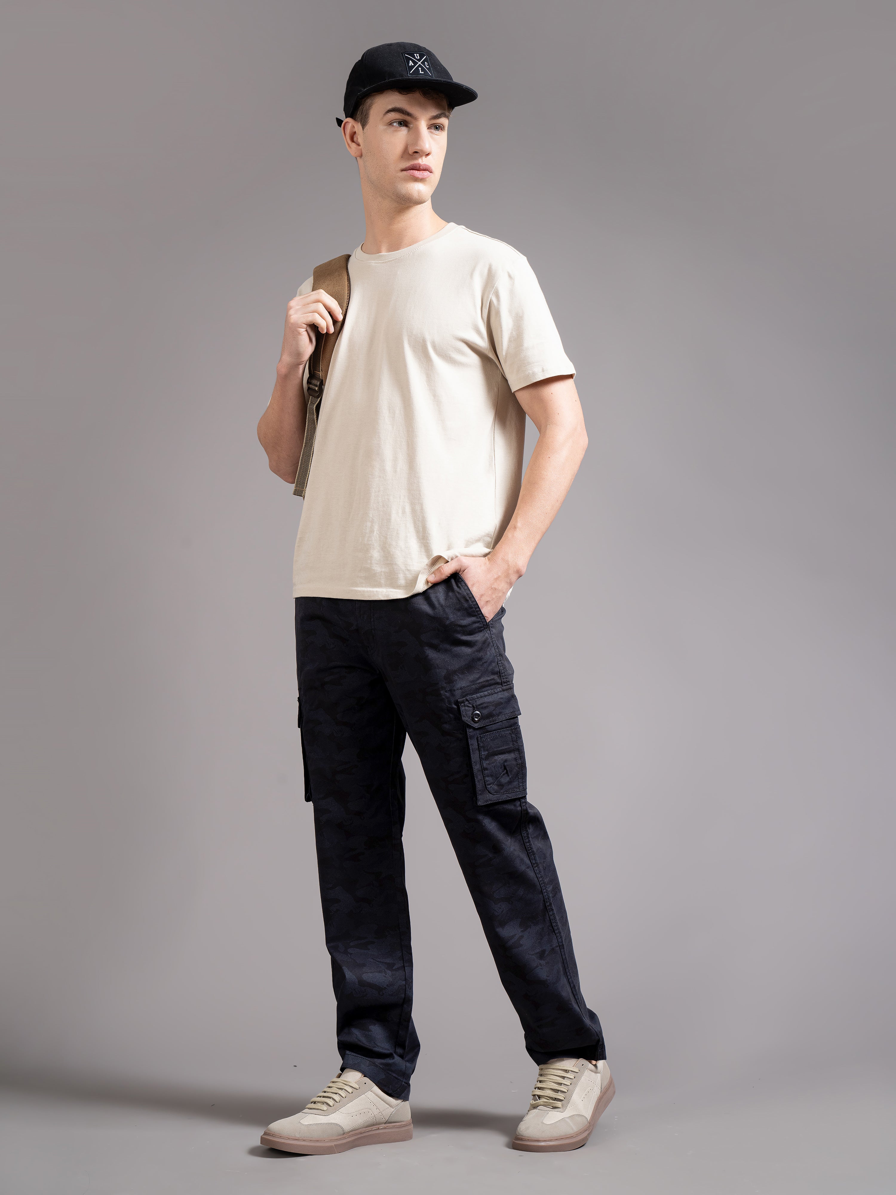 Men Blue Relaxed Fit Cargo Trouser