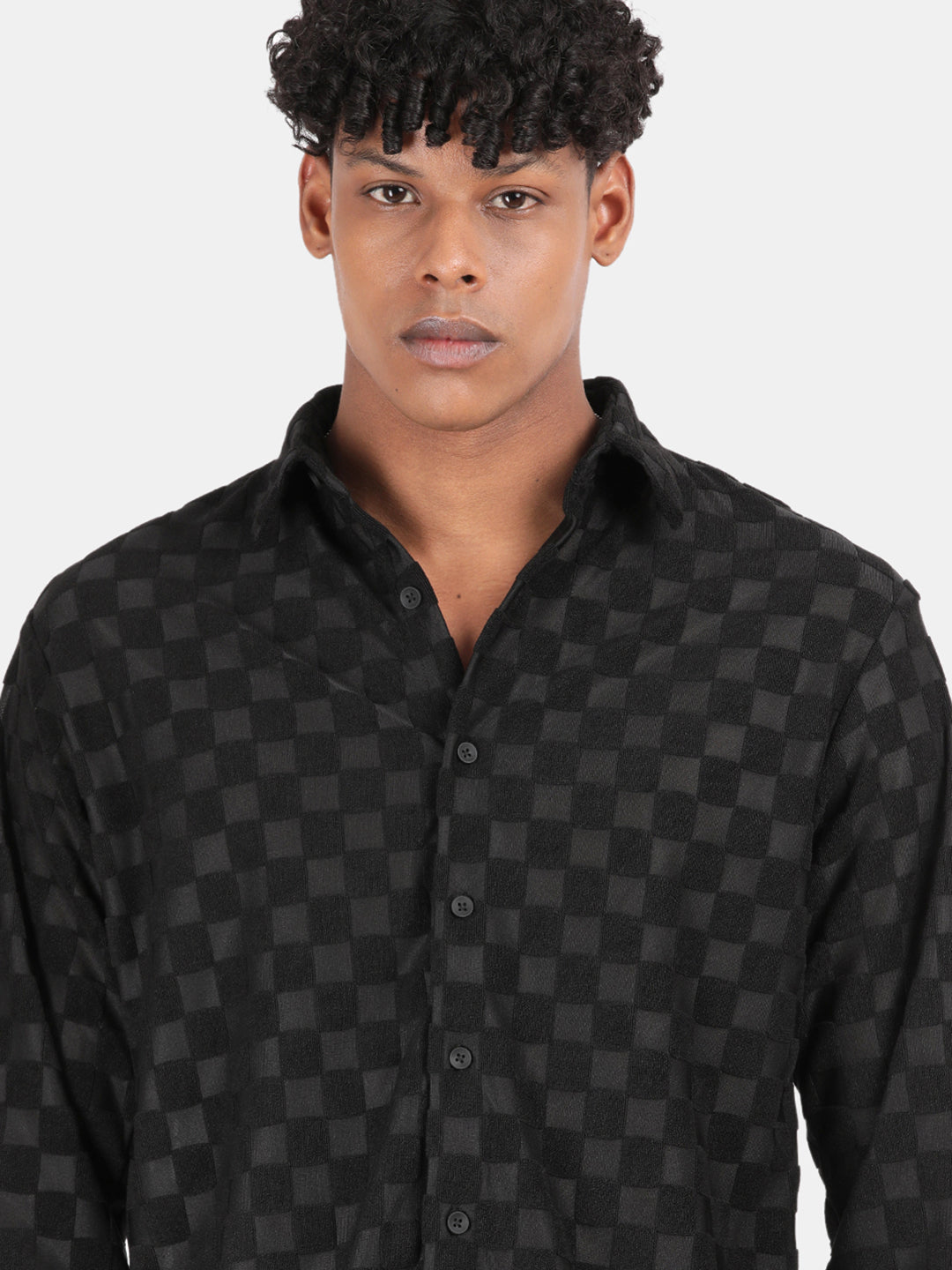 Men Black Slim Fit Spread Collar Full Sleeve Casual Shirt