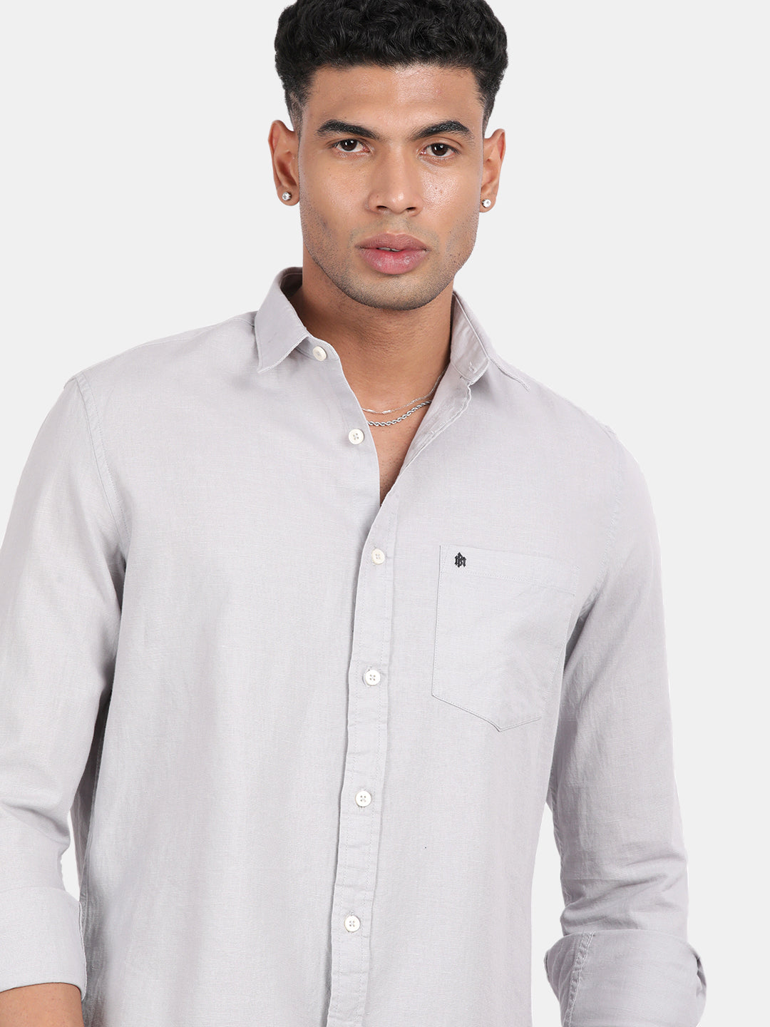 Men Silver Slim Fit Spread Collar Full Sleeve Casual Shirt
