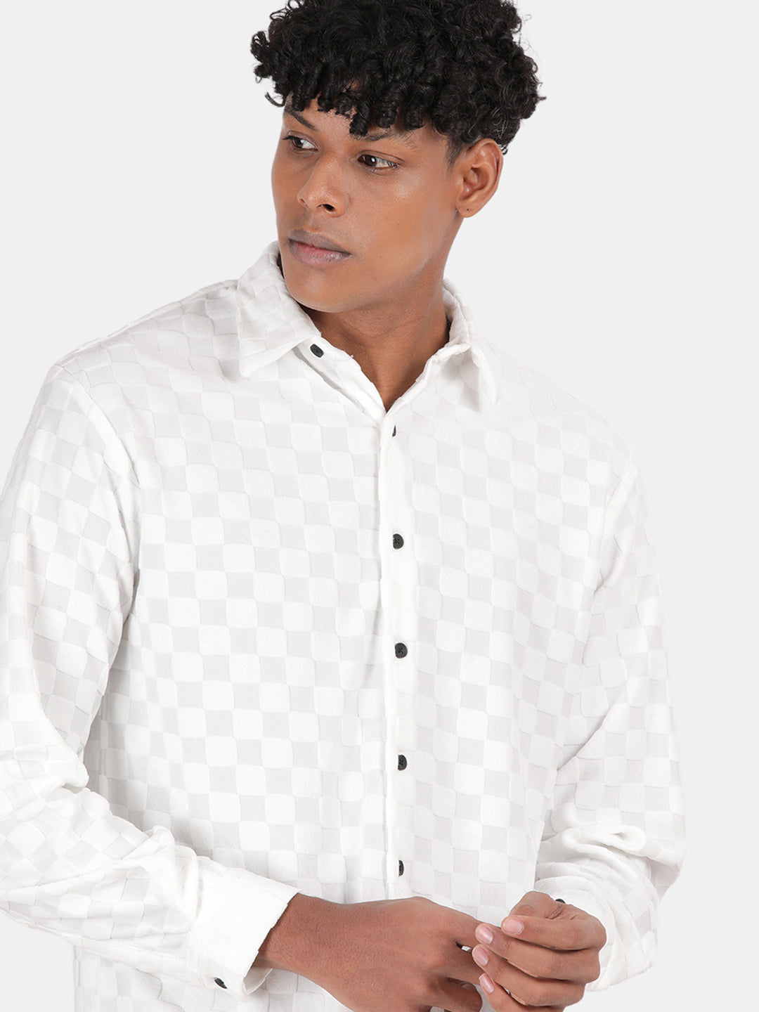 Men White Slim Fit Spread Collar Full Sleeve Casual Shirt