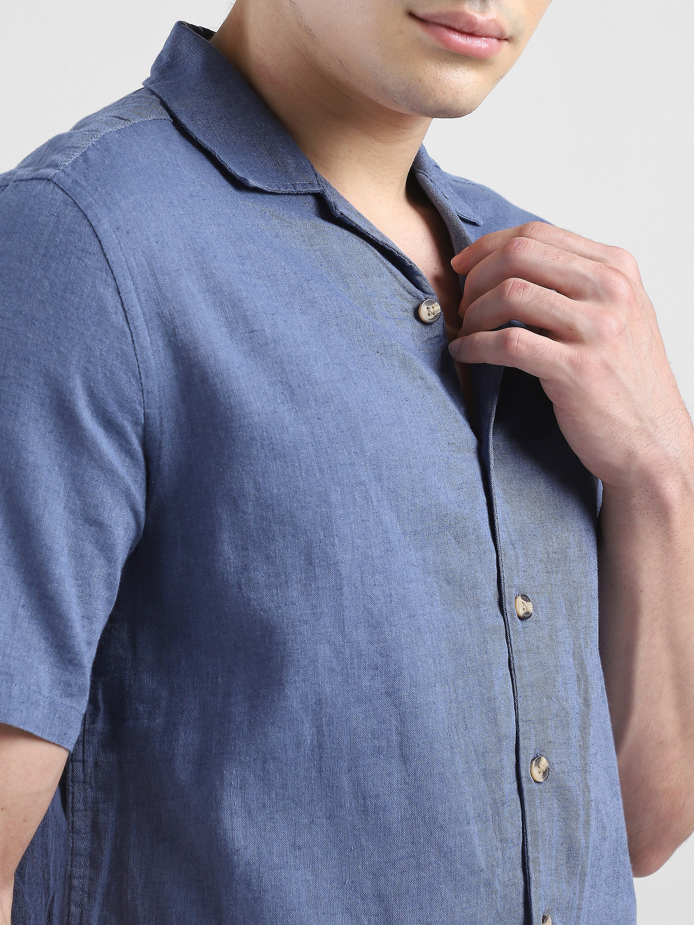 Men Blue Spread Collar Cotton Blend Shirt