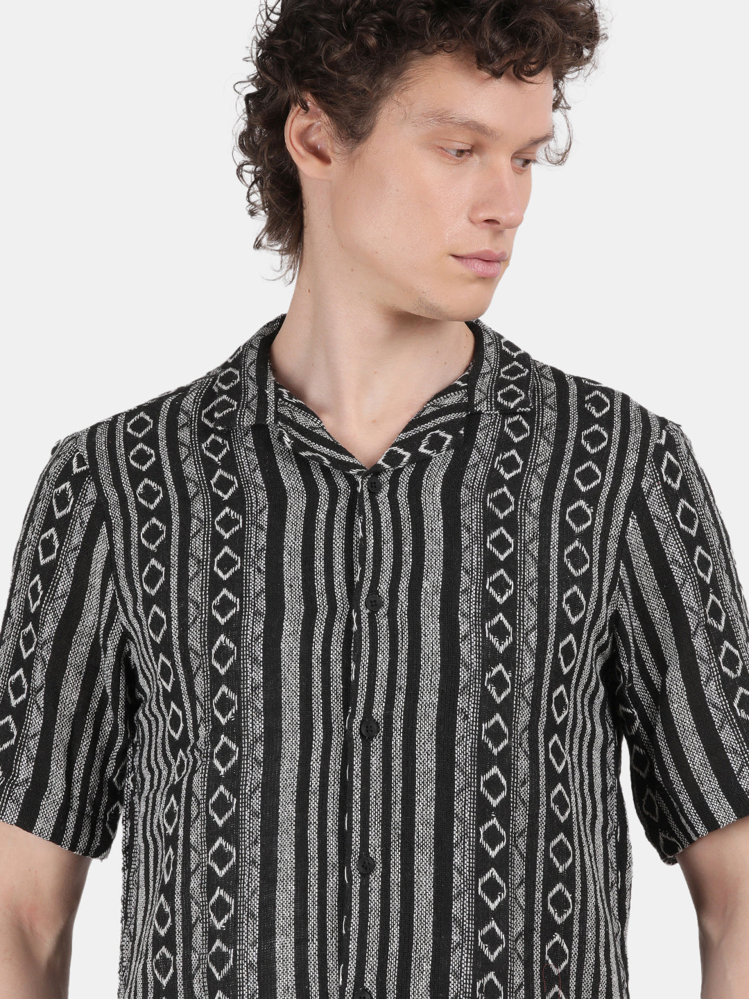 Men Black Slim Fit Spread Collar Half Sleeve Casual Shirt