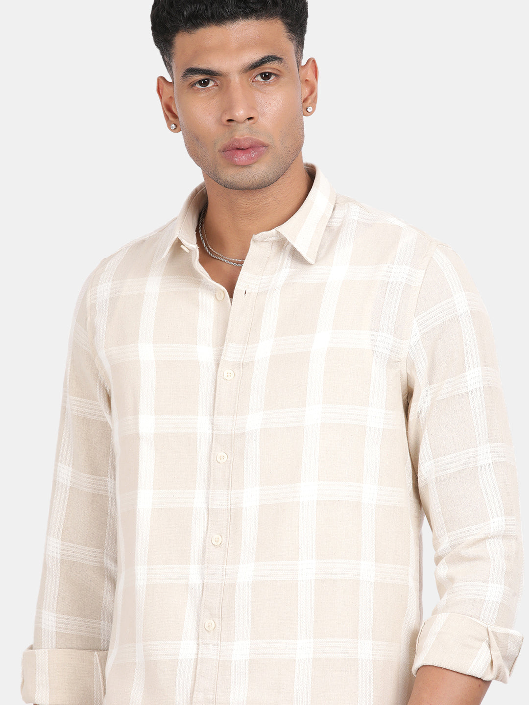 Men Off white Slim Fit Spread Collar Full Sleeve Casual Shirt