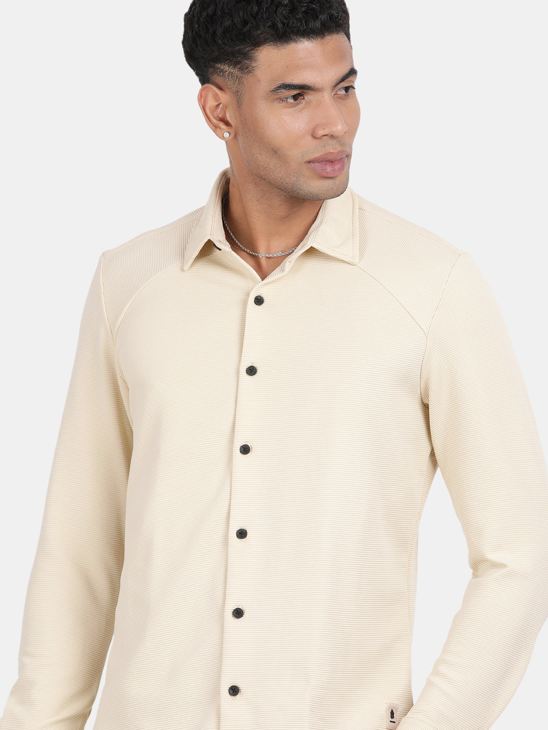 Men Cream Slim Fit Spread Collar Full Sleeve Casual Shirt