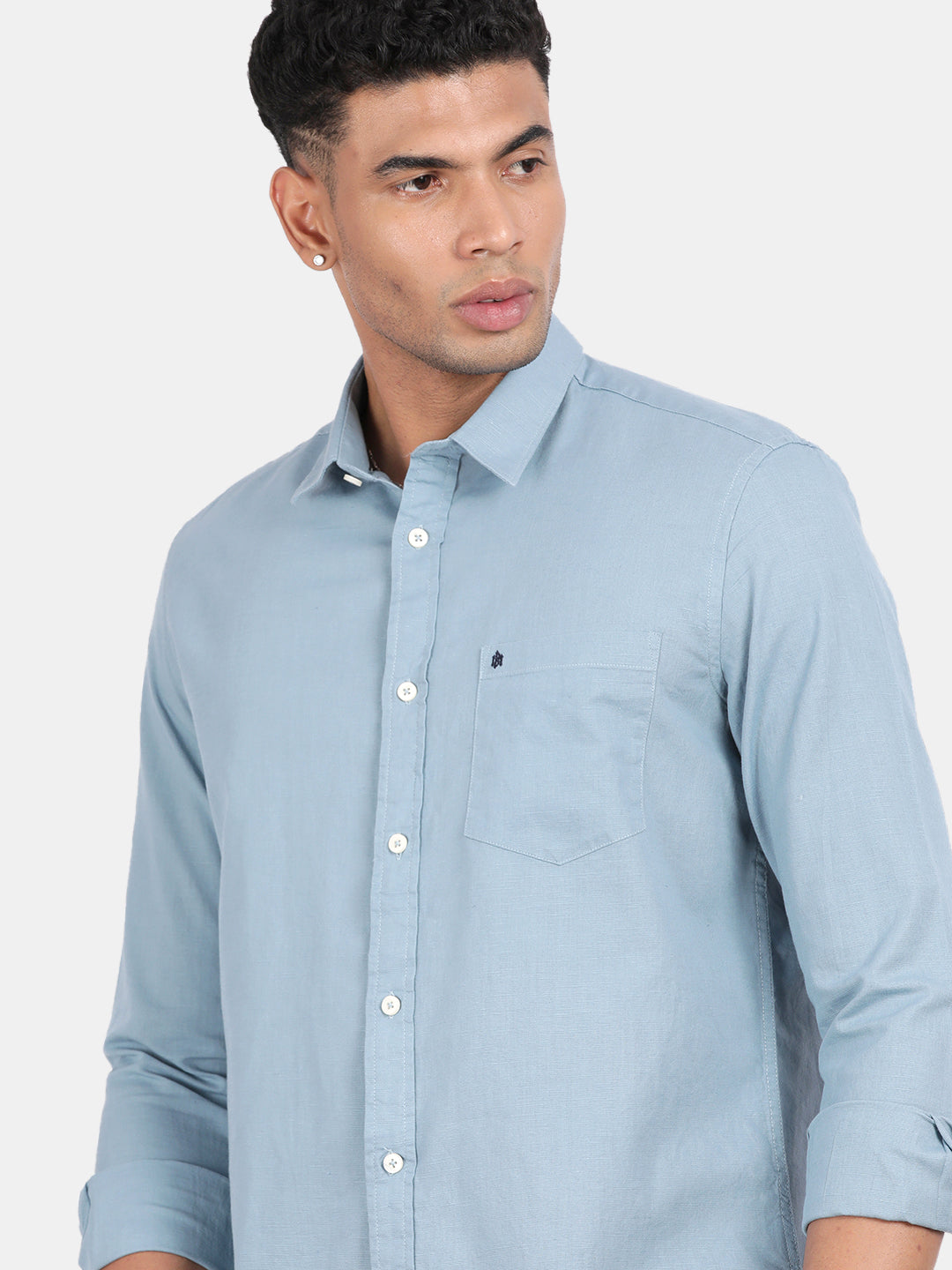 Men Light Blue Slim Fit Spread Collar Full Sleeve Casual Shirt