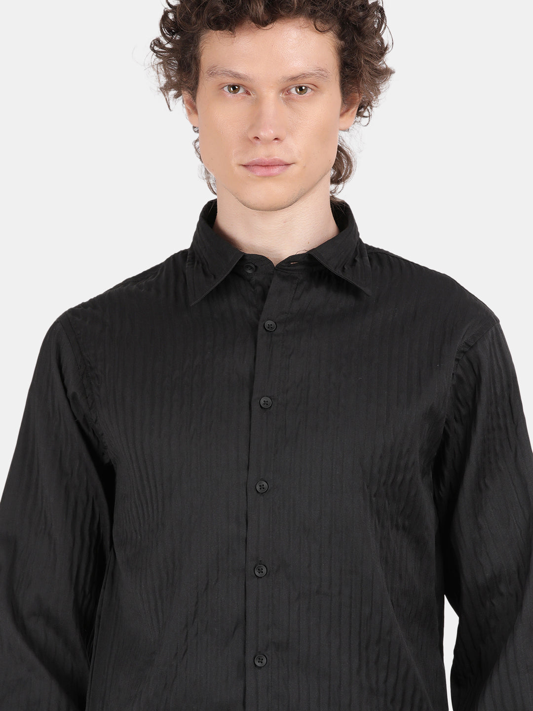 Men Black Slim Fit Spread Collar Full Sleeve Casual Shirt