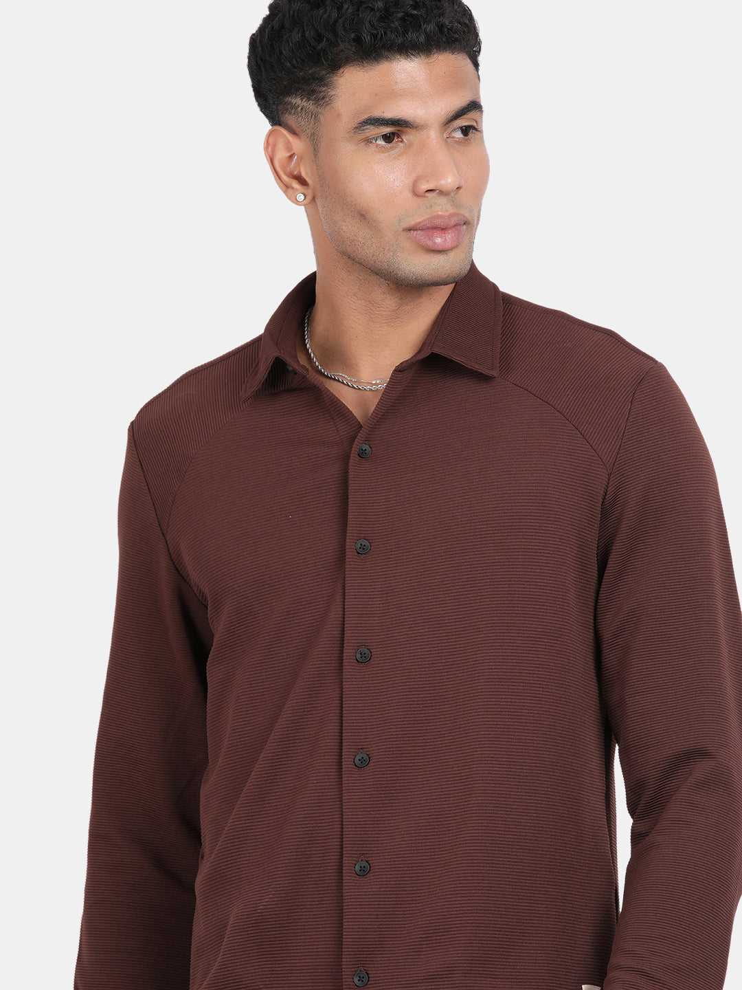 Men Maroon Slim Fit Spread Collar Full Sleeve Casual Shirt