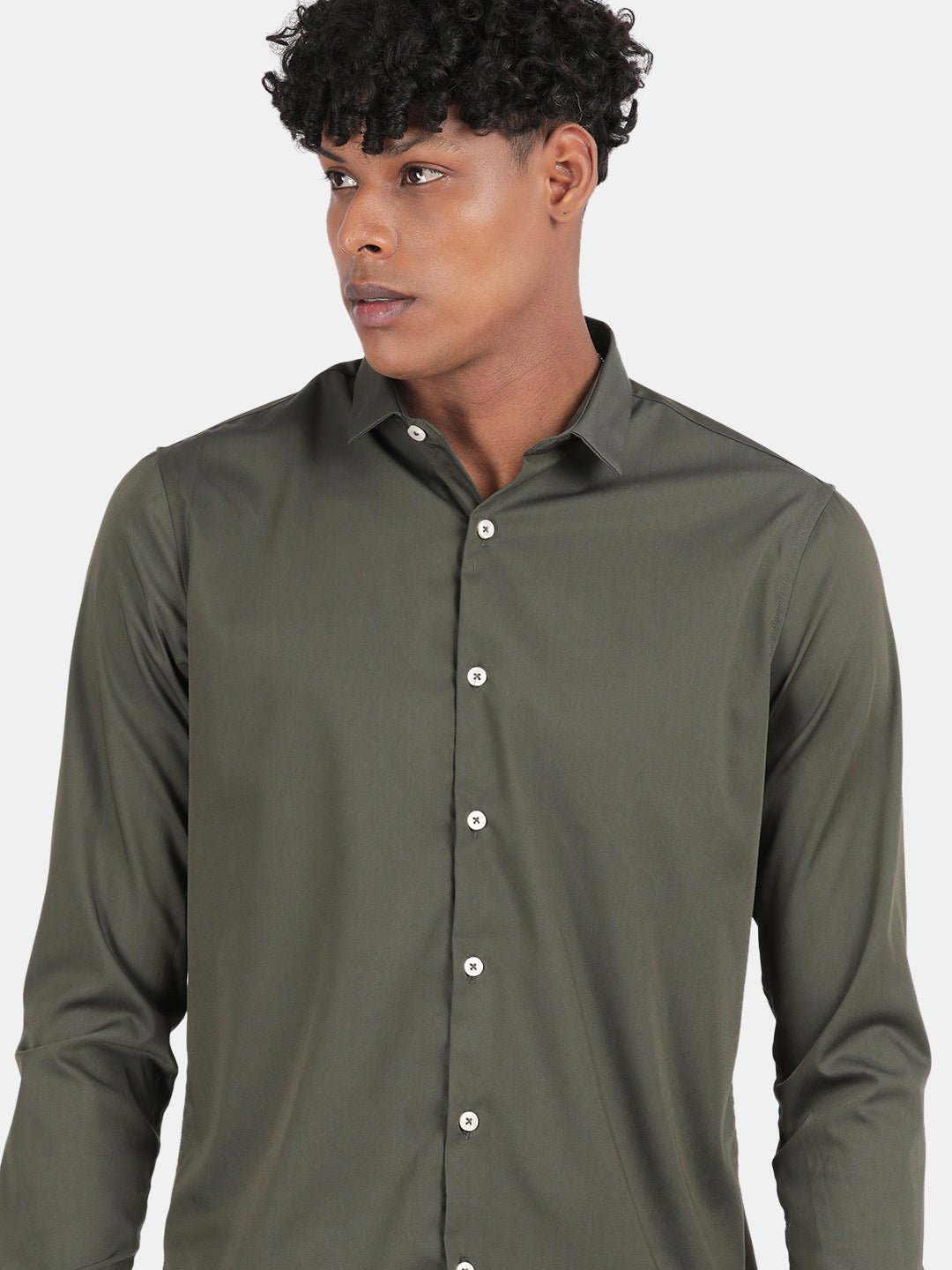 Men Green Slim Fit Spread Collar Full Sleeve Casual Shirt