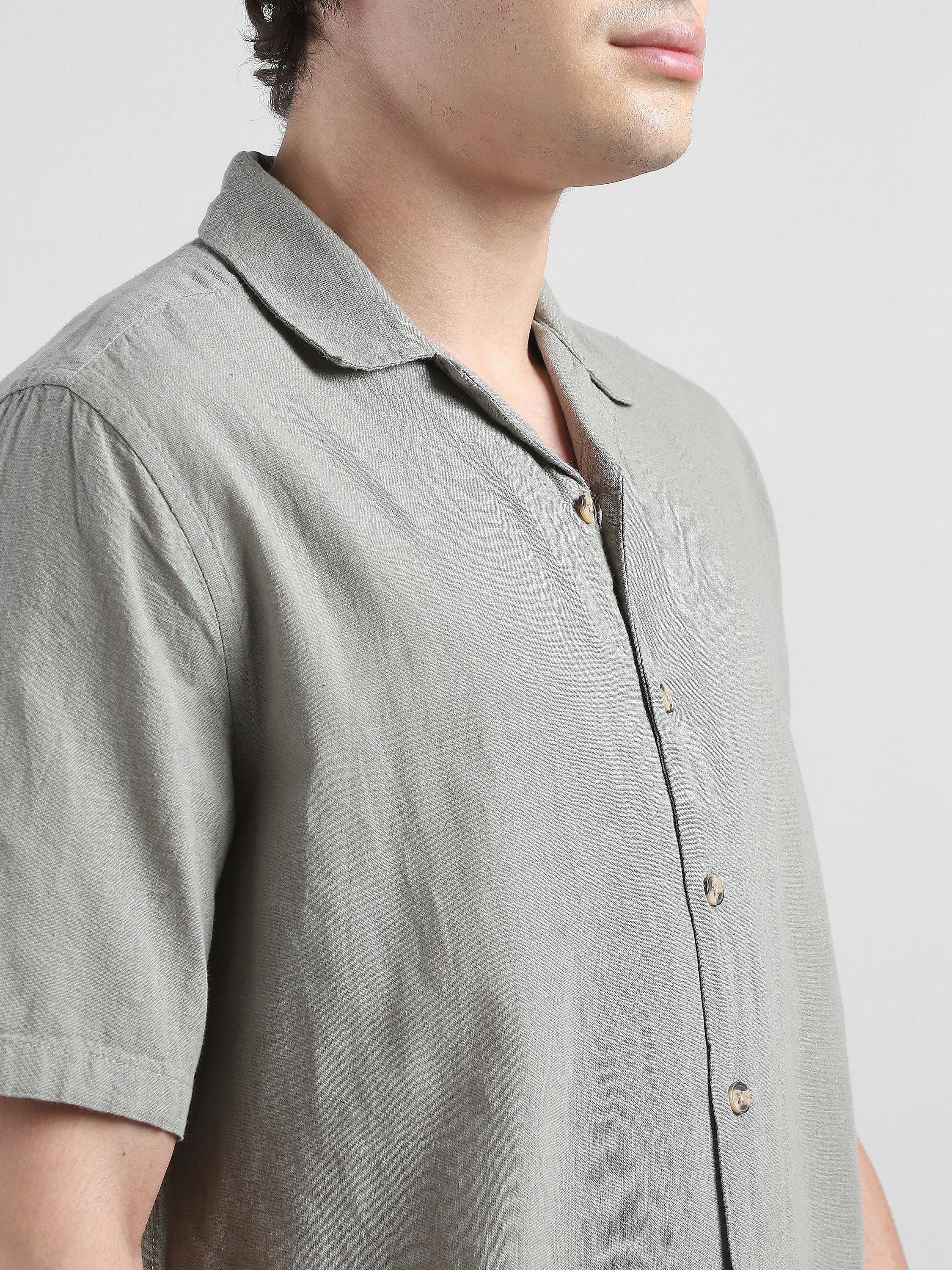 Men Olive Spread Collar Cotton Blend Shirt