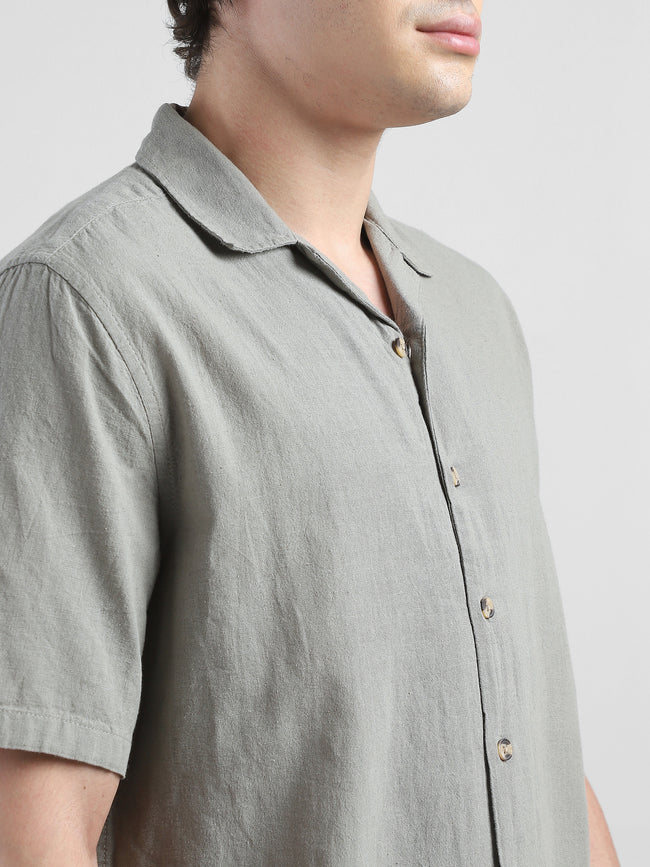 Men Olive Spread Collar Cotton Blend Shirt