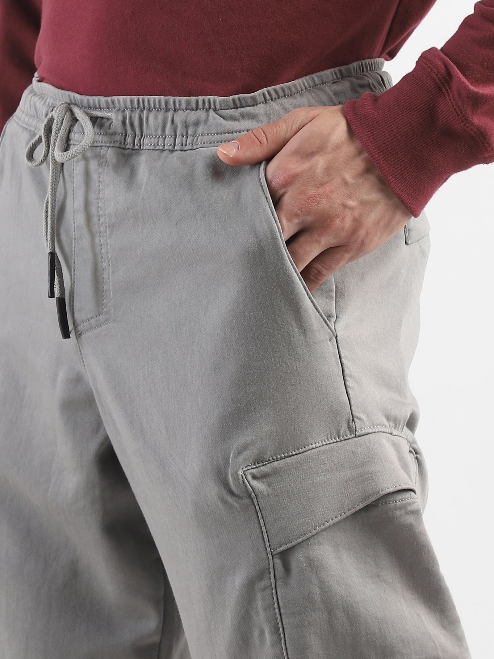 Men Grey Cotton Blend Cargo Pants with 6 Pockets