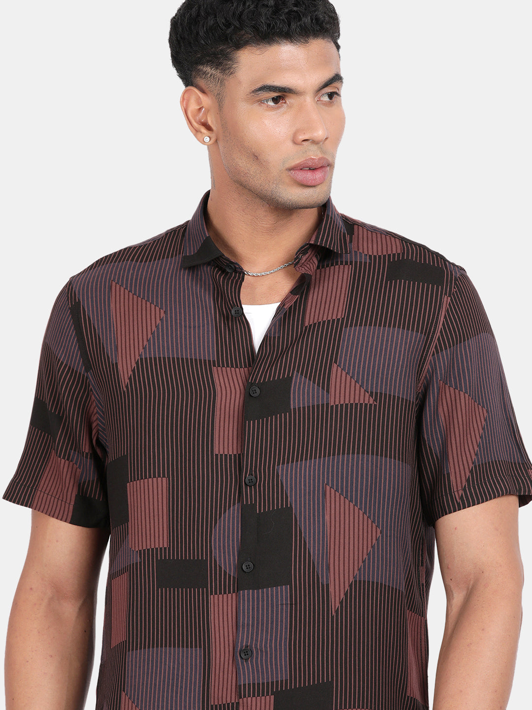 Men Maroon Slim Fit Spread Collar Half Sleeve Casual Shirt