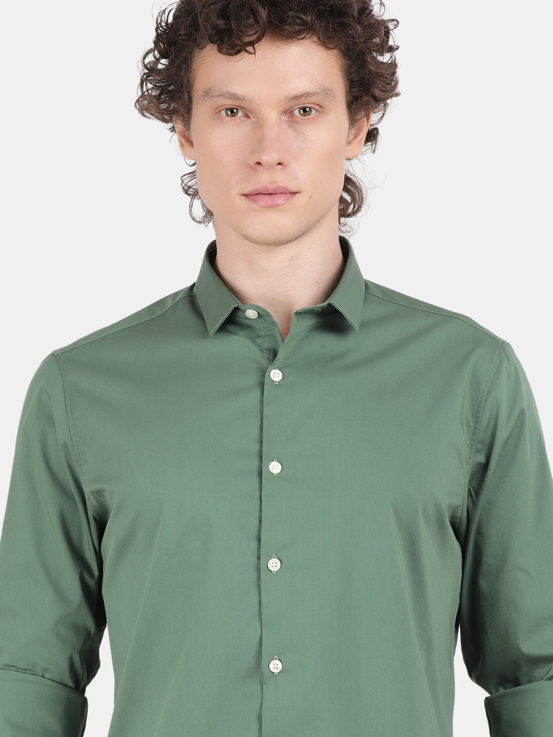 Men Green Slim Fit Spread Collar Full Sleeve Casual Shirt