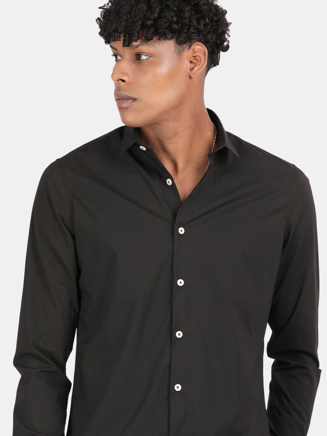 Men Black Slim Fit Spread Collar Full Sleeve Casual Shirt