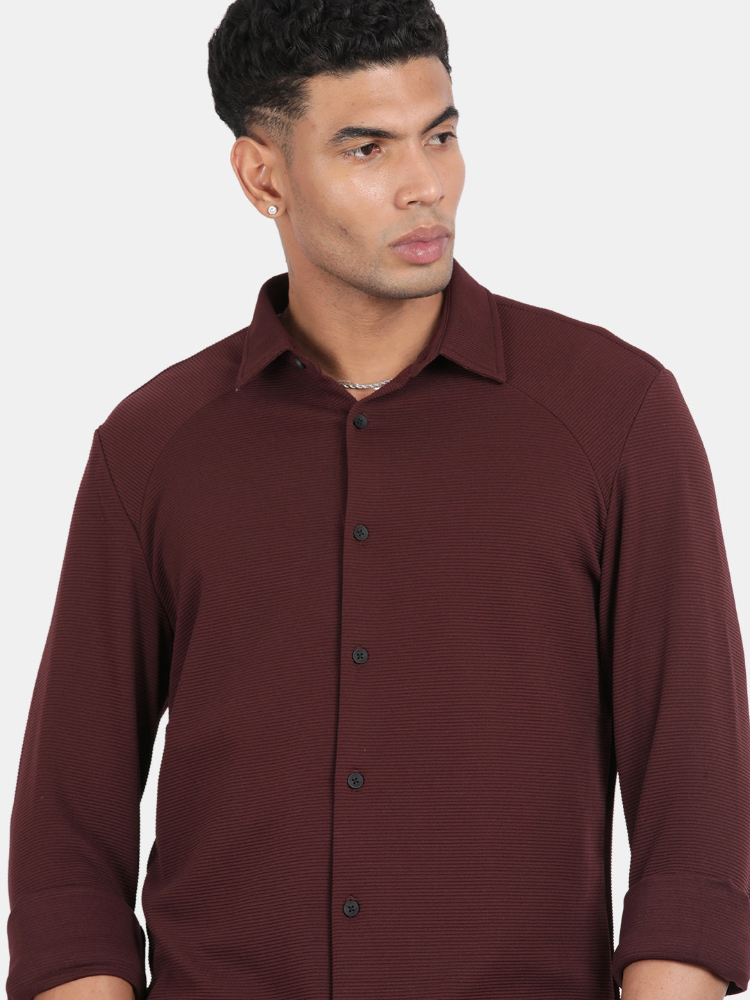 Men Maroon Slim Fit Spread Collar Full Sleeve Casual Shirt