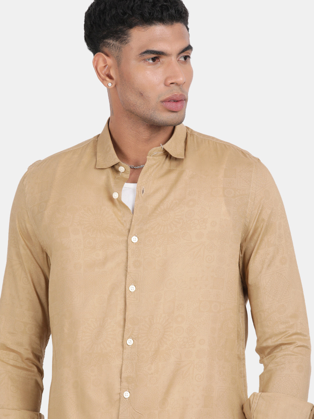 Men Gold Slim Fit Spread Collar Full Sleeve Casual Shirt