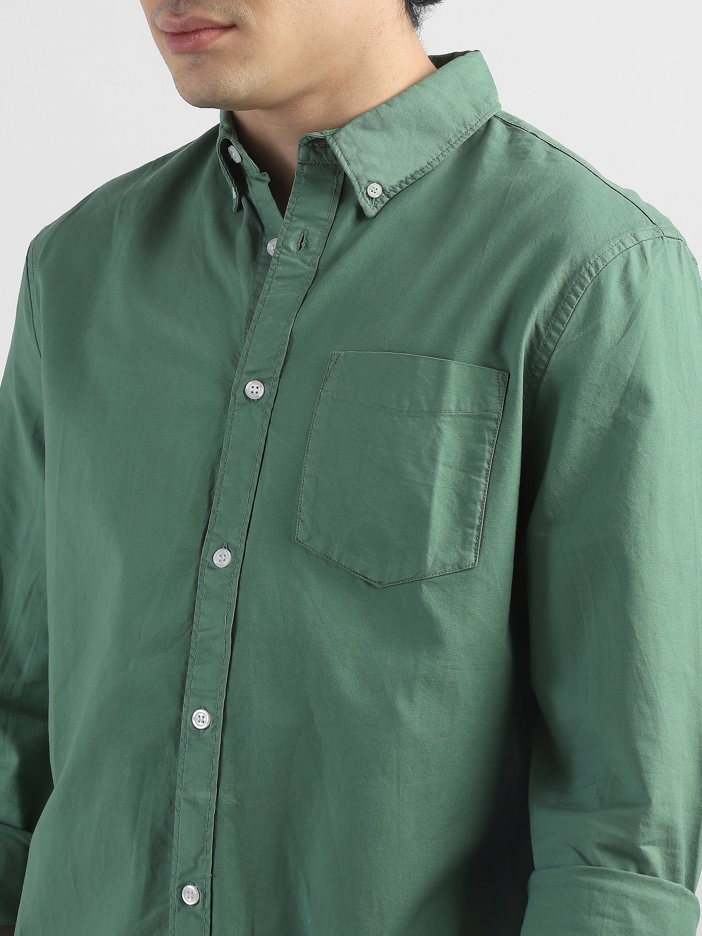 Men Green Regular Fit Spread Collar Shirt
